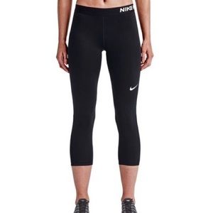 Nike Pro Capri Leggings